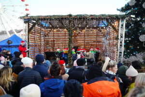 Na Rynku rozpoczął się świąteczny jarmark - Radio Kielce 13.12.2025. Kielce. Kielecki Jarmark Świąteczny / Fot. Wiktor Taszłow - Radio Kielce