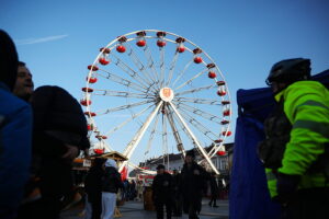 Na Rynku rozpoczął się świąteczny jarmark - Radio Kielce 13.12.2025. Kielce. Kielecki Jarmark Świąteczny / Fot. Wiktor Taszłow - Radio Kielce