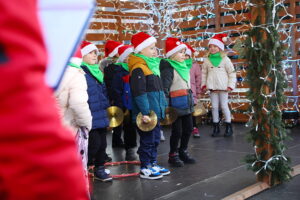 Na Rynku rozpoczął się świąteczny jarmark - Radio Kielce 13.12.2025. Kielce. Kielecki Jarmark Świąteczny / Fot. Wiktor Taszłow - Radio Kielce