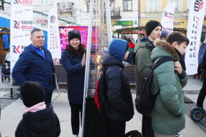 Na Rynku rozpoczął się świąteczny jarmark - Radio Kielce 13.12.2025. Kielce. Kielecki Jarmark Świąteczny / Fot. Wiktor Taszłow - Radio Kielce