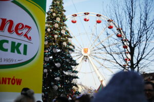 Na Rynku rozpoczął się świąteczny jarmark - Radio Kielce 13.12.2025. Kielce. Kielecki Jarmark Świąteczny / Fot. Wiktor Taszłow - Radio Kielce
