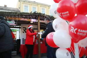 Na Rynku rozpoczął się świąteczny jarmark - Radio Kielce 13.12.2025. Kielce. Kielecki Jarmark Świąteczny / Fot. Wiktor Taszłow - Radio Kielce