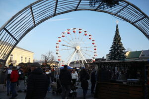 Na Rynku rozpoczął się świąteczny jarmark - Radio Kielce 13.12.2025. Kielce. Kielecki Jarmark Świąteczny / Fot. Wiktor Taszłow - Radio Kielce