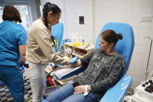 17.12.2025. Kielce. Akcja „Choinka dla życia” / Fot. Wiktor Taszłow - Radio Kielce