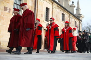 17.12.2025. Kielce. Ostatnie pożegnanie profesora Jacka Semaniaka / Fot. Wiktor Taszłow - Radio Kielce