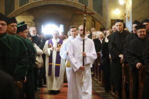 17.12.2025. Kielce. Ostatnie pożegnanie profesora Jacka Semaniaka / Fot. Wiktor Taszłow - Radio Kielce