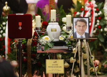 17.12.2025. Kielce. Ostatnie pożegnanie profesora Jacka Semaniaka / Fot. Wiktor Taszłow - Radio Kielce