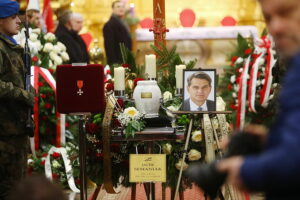 17.12.2025. Kielce. Ostatnie pożegnanie profesora Jacka Semaniaka / Fot. Wiktor Taszłow - Radio Kielce