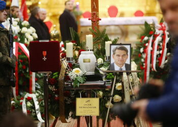 Kielce pożegnały rektora i naukowca - Radio Kielce Kielce pożegnały rektora i naukowca