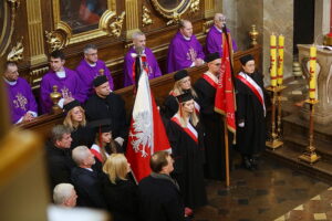 17.12.2025. Kielce. Ostatnie pożegnanie profesora Jacka Semaniaka / Fot. Wiktor Taszłow - Radio Kielce