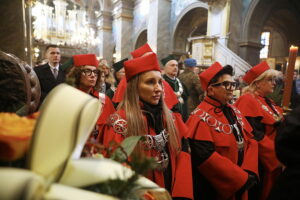 17.12.2025. Kielce. Ostatnie pożegnanie profesora Jacka Semaniaka / Fot. Wiktor Taszłow - Radio Kielce