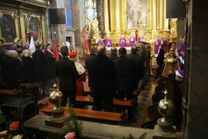 17.12.2025. Kielce. Ostatnie pożegnanie profesora Jacka Semaniaka / Fot. Wiktor Taszłow - Radio Kielce