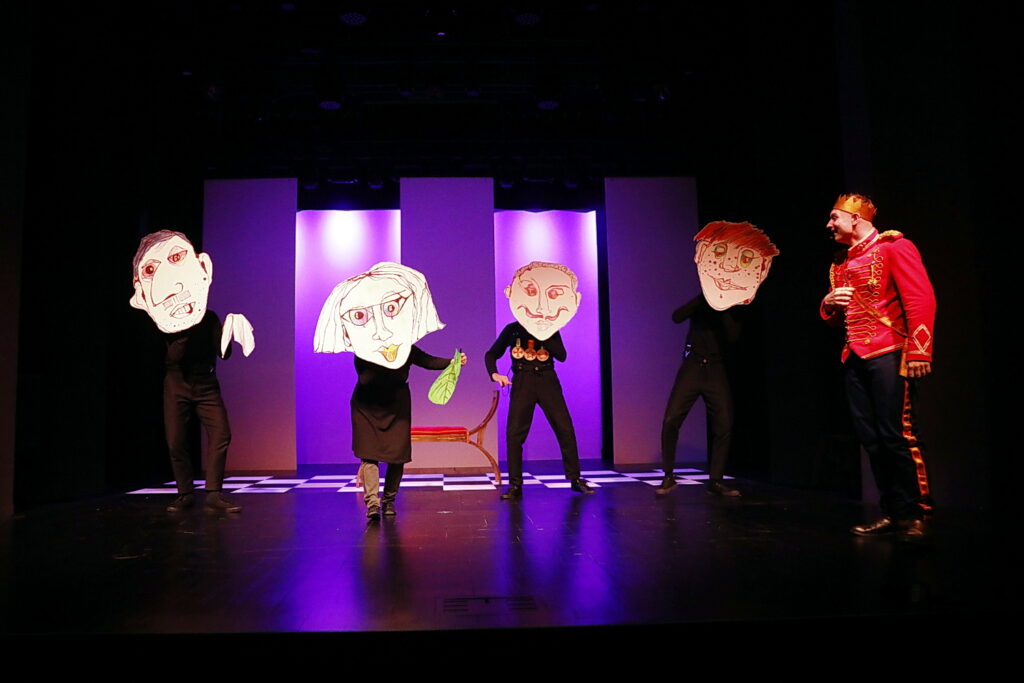 Klasyka nie traci na aktualności. Król Maciuś Pierwszy na scenie „Kubusia” - Radio Kielce Klasyka nie traci na aktualności. Król Maciuś Pierwszy na scenie „Kubusia” - Radio Kielce