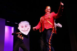 Klasyka nie traci na aktualności. Król Maciuś Pierwszy na scenie „Kubusia” - Radio Kielce Klasyka nie traci na aktualności. Król Maciuś Pierwszy na scenie „Kubusia” - Radio Kielce