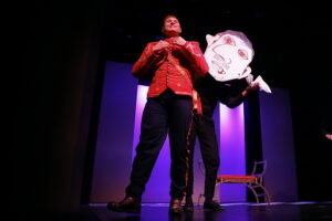 Klasyka nie traci na aktualności. Król Maciuś Pierwszy na scenie „Kubusia” - Radio Kielce Klasyka nie traci na aktualności. Król Maciuś Pierwszy na scenie „Kubusia” - Radio Kielce