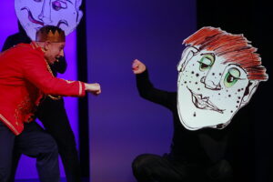 Klasyka nie traci na aktualności. Król Maciuś Pierwszy na scenie „Kubusia” - Radio Kielce Klasyka nie traci na aktualności. Król Maciuś Pierwszy na scenie „Kubusia” - Radio Kielce