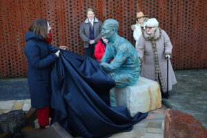 W Nowej Słupi upamiętniono wybitnych naukowców - Radio Kielce