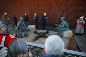 W Nowej Słupi upamiętniono wybitnych naukowców - Radio Kielce