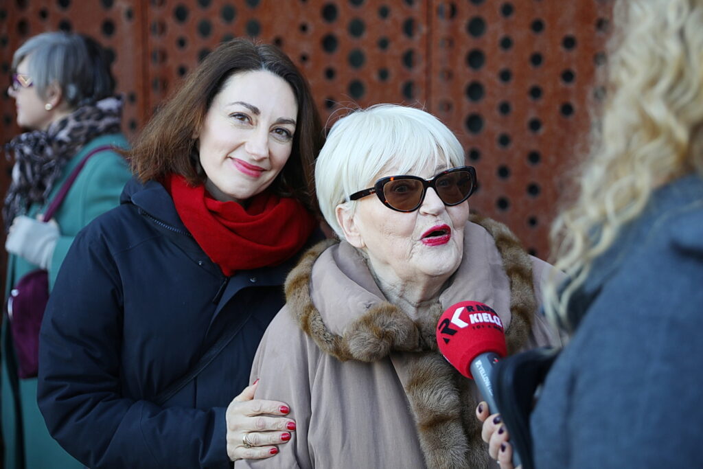 W Nowej Słupi upamiętniono wybitnych naukowców - Radio Kielce