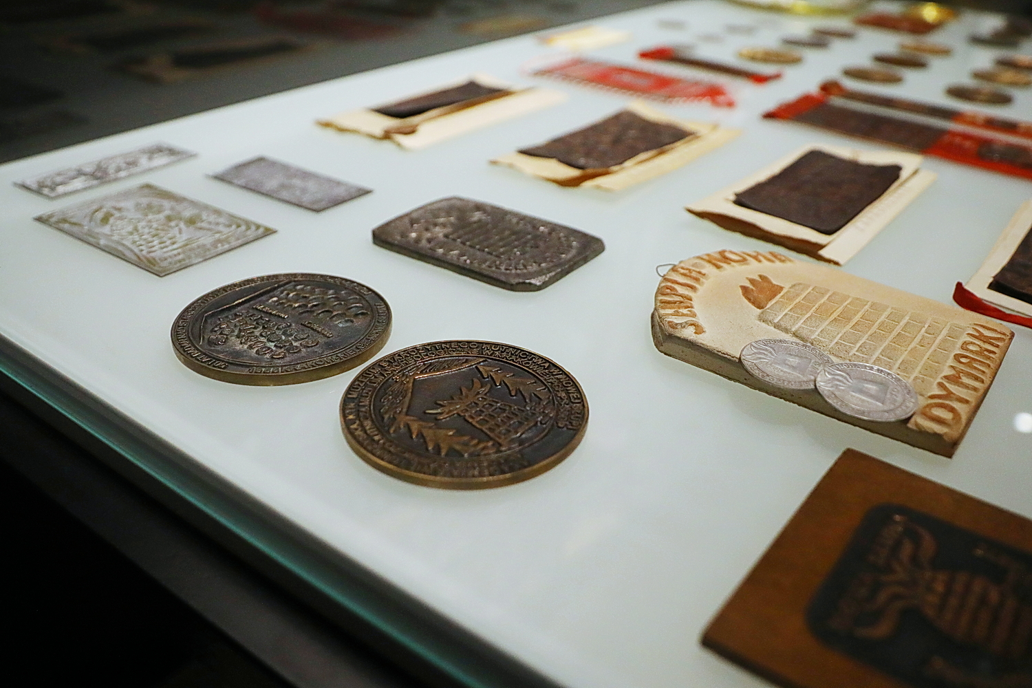 28.12.2025. Nowa Słupia. Muzeum Starożytnego Hutnictwa Świętokrzyskiego. Nowe eksponaty / Fot. Wiktor Taszłow - Radio Kielce