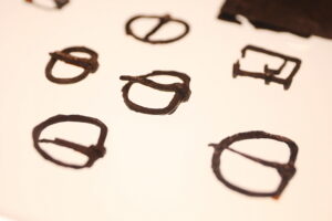 28.12.2025. Nowa Słupia. Muzeum Starożytnego Hutnictwa Świętokrzyskiego. Nowe eksponaty / Fot. Wiktor Taszłow - Radio Kielce