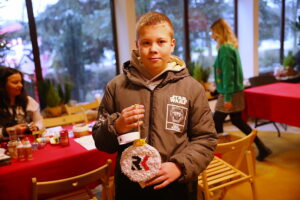 22.12.2025. Radio Kielce. "Święta z Radiem Kielce - Najpiękniejsza ozdoba choinkowa" / Fot. Wiktor Taszłow - Radio Kielce