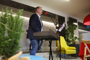 22.12.2025. Radio Kielce. "Święta z Radiem Kielce - Najpiękniejsza ozdoba choinkowa" / Fot. Wiktor Taszłow - Radio Kielce