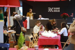 22.12.2025. Radio Kielce. "Święta z Radiem Kielce - Najpiękniejsza ozdoba choinkowa" / Fot. Wiktor Taszłow - Radio Kielce