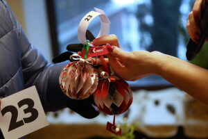 22.12.2025. Radio Kielce. "Święta z Radiem Kielce - Najpiękniejsza ozdoba choinkowa" / Fot. Wiktor Taszłow - Radio Kielce