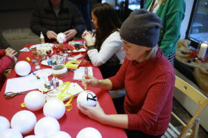 22.12.2025. Radio Kielce. "Święta z Radiem Kielce - Najpiękniejsza ozdoba choinkowa" / Fot. Wiktor Taszłow - Radio Kielce