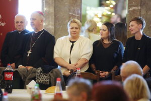 23.12.2025. Kielce. Wigilia dla samotnych, ubogich i bezdomnych / Fot. Wiktor Taszłow - Radio Kielce