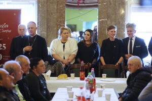 23.12.2025. Kielce. Wigilia dla samotnych, ubogich i bezdomnych / Fot. Wiktor Taszłow - Radio Kielce