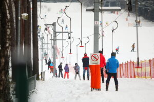 01.01.2026. Kielce. Stok narciarski. Stadion / Fot. Wiktor Taszłow - Radio Kielce