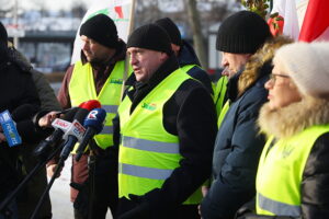 Ucierpi nie tylko rolnik, lecz także konsument - rolnicy protestują - Radio Kielce