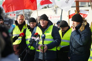 Ucierpi nie tylko rolnik, lecz także konsument - rolnicy protestują - Radio Kielce