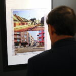 08.01.2025. Kielce. Wernisaż wystawy fotografii Mariusza Uciga " Kielce na starej i nowej fotografii" / Fot. Wiktor Taszłow - Radio Kielce