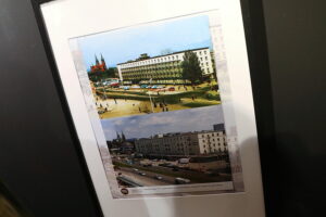 08.01.2025. Kielce. Wernisaż wystawy fotografii Mariusza Uciga " Kielce na starej i nowej fotografii" / Fot. Wiktor Taszłow - Radio Kielce