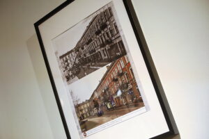 08.01.2025. Kielce. Wernisaż wystawy fotografii Mariusza Uciga " Kielce na starej i nowej fotografii" / Fot. Wiktor Taszłow - Radio Kielce