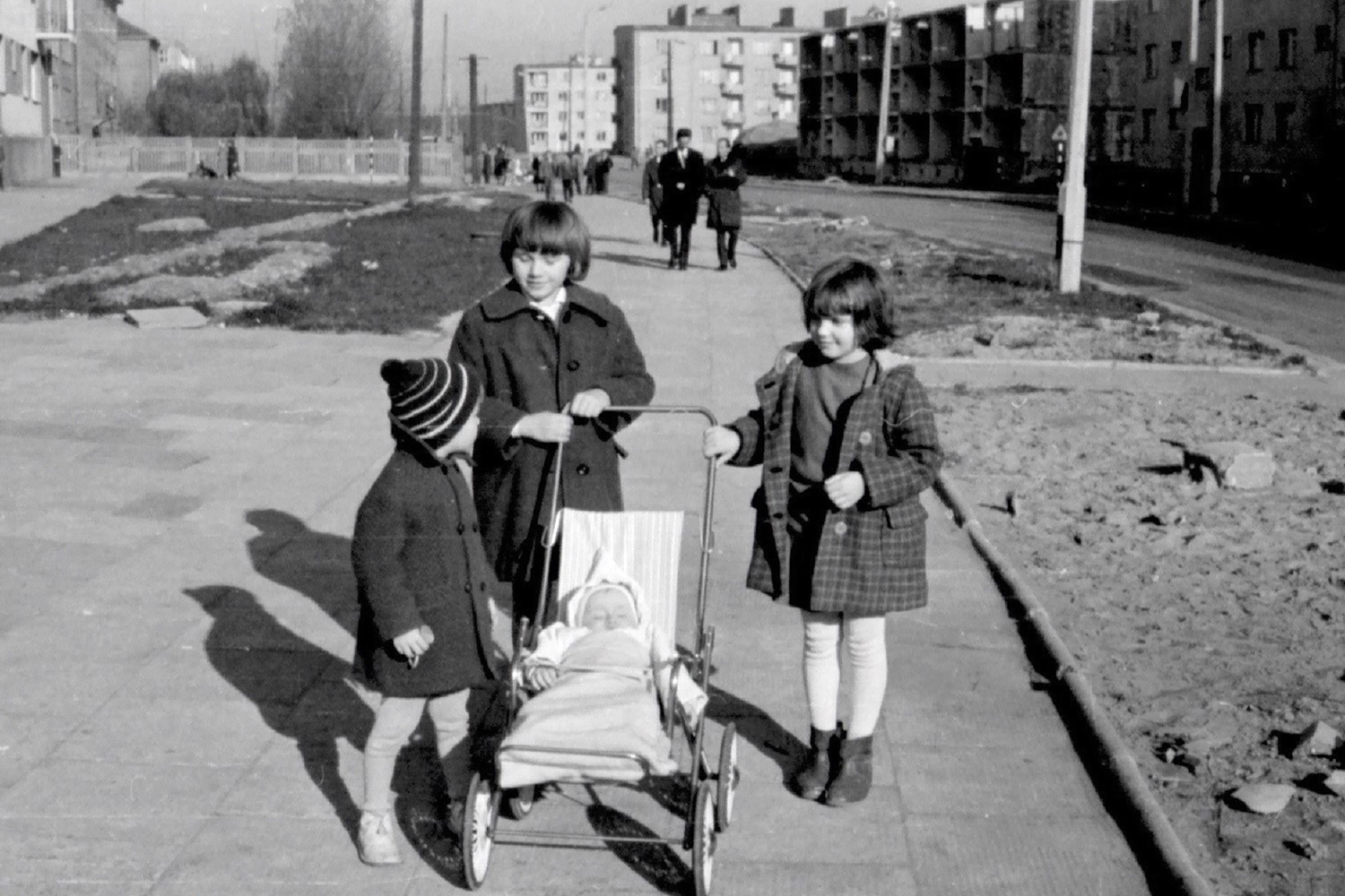 Kielce. Ulica Jagiellońska. 1967 rok. Okolice skrzyżowania ulic Jagiellońskiej i Chrobrego / źródło: fotopolska.eu; fot. Longin Ucig