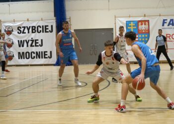 06.12.2025. Kielce. Mecz II ligi koszykarzy AZS UJK Kielce TAURON GTK II Gliwice / Fot. Maciej Makuła - Radio Kielce