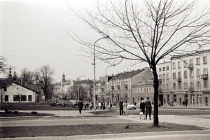 Historia kieleckich ulic. Krakowska Rogatka - Radio Kielce Kielce. Krakowska Rogatka. 1974 rok / źródło: fotopolska.eu; fot. Andrzej Wyczałkowski