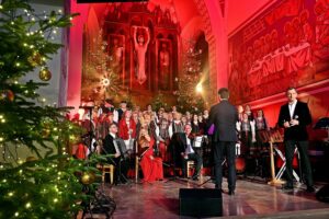19.12.2025. Masłów. Kolędowanie / Fot. Centrum Edukacji i Kultury "Szklany Dom" - Facebook