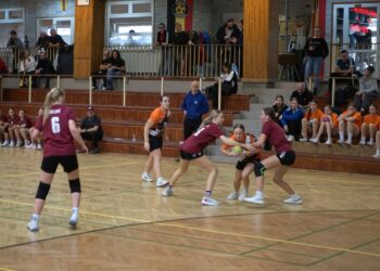 Blisko 1000 młodych szczypiornistów rywalizowało w Turnieju Mikołajkowym - Radio Kielce 07.12.2025. Kielce. Międzynarodowy Turniej Piłki Ręcznej o Puchar Prezydenta Miasta Kielce / Fot. Maciej Makuła - Radio Kielce