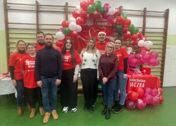 13.12.2025. Sandomierz. „Szlachetna Paczka” - magazyn w Szkole Podstawowej w Złotej / Fot. Grażyna Szlęzak-Wójcik - Radio Kielce