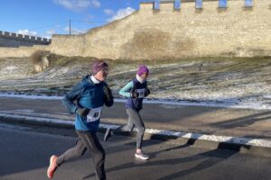 30.12.2025. Szydłów. 44. Uliczne Biegi Sylwestrowe / Fot. Kamil Król - Radio Kielce