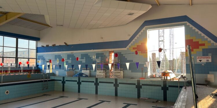 Zmieni się jędrzejowska pływalnia - Radio Kielce Jędrzejów. Prace przy rozbudowie Pływalni Miejskiej / Fot. Marcin Marszałek - Radio Kielce