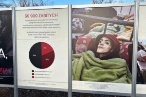 15.12.2025. Kielce. Ogród Wolności. Wystawa „Cisza, która krzyczy” / Fot. Marcin Marszałek - Radio Kielce