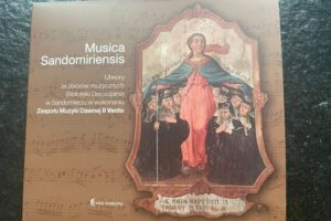 Płyta z utworami pochodzącymi ze zbiorów sandomierskich benedyktynek / Fot. Grażyna Szlęzak-Wójcik - Radio Kielce