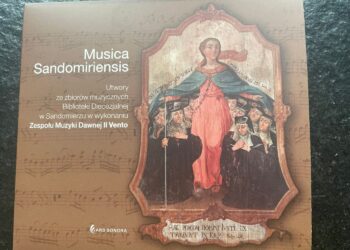 Płyta z utworami pochodzącymi ze zbiorów sandomierskich benedyktynek / Fot. Grażyna Szlęzak-Wójcik - Radio Kielce