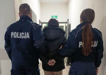 Miała 3 promile i wiozła 4-letniego synka - Radio Kielce Miała 3 promile i wiozła 4-letniego synka